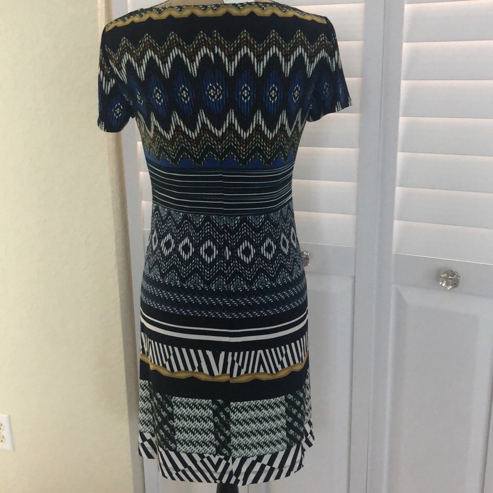 Dress - Picture 4 of 5